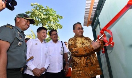 Menteri Desa Meresmikan Jambanisasi dan Lantainisasi  untuk rumah di desa Fatuketi kec. kakuluk mesak