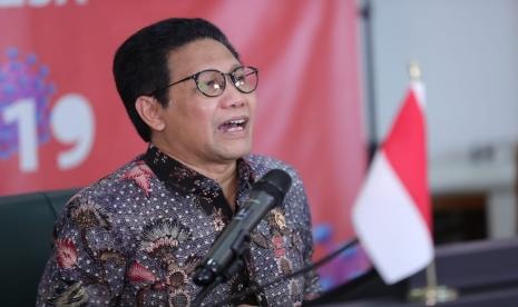 Menteri Desa, PDT dan Transmigrasi, Abdul Halim Iskandar memberikan keterangan secara virtual kepada para awak media terkait dengan panduan Protokol Normal Baru Desa, di Jakarta, Kamis (2/7/2020).  Penyusunan Protokol Normal Baru Desa merupakan upaya Kementerian Desa PDTT dalam menumbuhkan kembali optimisme kebangkitan ekonomi desa dimasa pandemi.