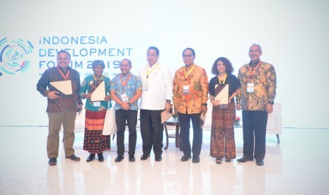 Menteri Desa PDT dan Transmigrasi Eko Putro Sandjojo menjadi pembicara dalam Plenary Indonesia Development Forum 2019 bertema Mission Possible, Seizing the Opportunities of Future Work to Drive Inclusive Growth di Jakarta, Selasa (23/7).