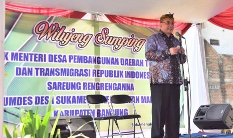 Menteri Desa, Pembangunan Daerah Tertinggal dan Transmigrasi Eko Putro Sandjojo blusukan ke BUMDes Sukamenak.