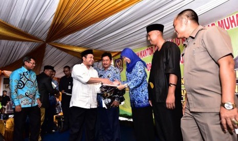 Menteri Desa, Pembangunan Daerah Tertinggal, dan Transmigrasi, Marwan Jafar saat  menemui ratusan kepala desa se-Kabupaten Bekasi, Rabu, (17/2)