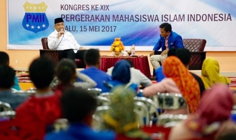 Menteri Desa, Pembangunan Daerah Tertinggal dan Transmigrasi (Mendes PDTT) Eko Putro Sandjojo berbicara di Kongres XIX PMII di Palu 