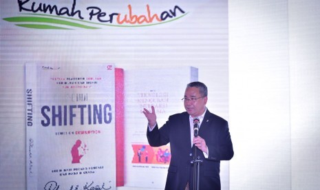 Menteri Desa, Pembangunan Daerah Tertinggal, dan Transmigrasi (Mendes PDTT) Eko Putro Sandjojo saat menghadiri acara launching buku The Great Shifting Sabtu (21/7).