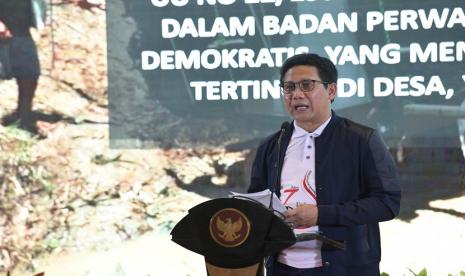 Menteri Desa, Pembangunan Daerah Tertinggal dan Transmigrasi (Mendes PDTT) Abdul Halim Iskandar mengungkapkan lahirnya Undang-Undang (UU) Desa yang telah terbukti berhasil membantu bangkitkan ekonomi desa.