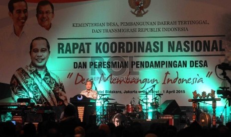 Menteri Desa, Pembangunan Daerah Tertinggal dan Transmigrasi (PDTT) Marwan Jafar memberikan kata sambutan saat Rapat Koordinasi Nasional Kementerian Desa PDTT di Jakarta, Selasa (31/3).