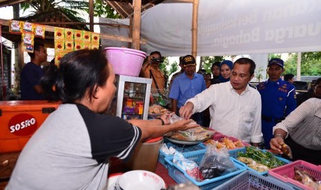 Menteri Desa, Pembangunan Desa Tertinggal (PDT), dan Transmigrasi (Menteri Desa) Marwan Jafar menaruh perhatian besar agar dana desa segera tersalurkan ke desa.