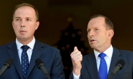 Menteri Dutton (kini) menuding adanya gerakan masif dari kelompok media Fairfax untuk menggulingkan pemerintahan Abbott. 