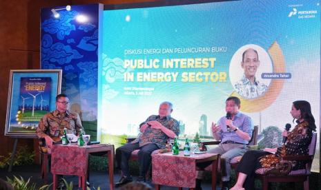 Menteri ESDM periode 2000-2009 Purnonomo Yusgiantoro dalam diskusi energi dan bedah buku Public Interest in Energy Sector yang ditulis Arcandra Tahar periode 2016-2019 dalam keterangannya, Kamis (6/7/2023).