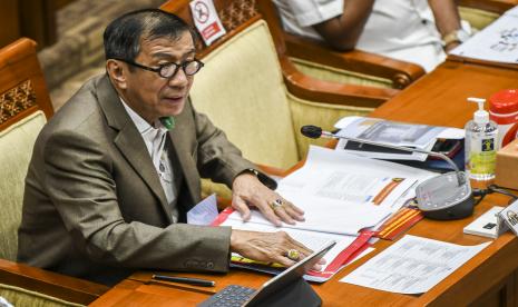 Menteri Hukum dan HAM Yasonna Laoly mengikuti Rapat Dengar Pendapat (RDP) dengan Komisi III DPR di Kompleks Parlemen, Senayan, Jakarta, Rabu (17/3). Rapat tersebut juga membahas terkait dualisme Partai Demokrat. (ilustrasi)