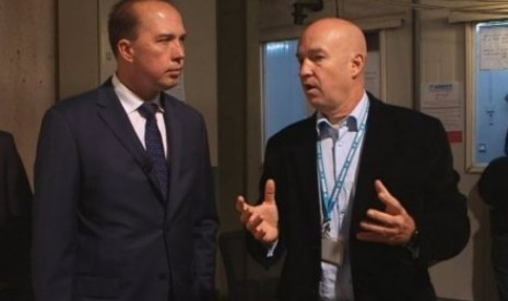 Menteri Imigrasi Australia, Peter Dutton, dengan Andrew Harper dari UNHCR di Yordania, September 2015.