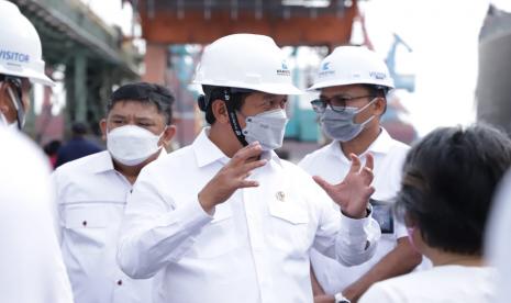 Menteri Kelautan dan Perikanan Sakti Wahyu Trenggono mendorong Kabupaten Manokwari di Provinsi Papua Barat menjadi salah satu model percontohan kampung nelayan sehat.