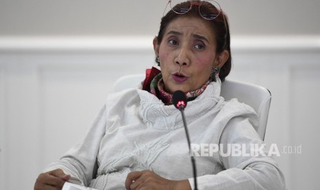 Menteri Kelautan dan Perikanan Susi Pudjiastuti menyampaikan pencapaian kinerja dan pengawasan Laut Natuna Utara di Jakarta, Senin (9/9/2019). 