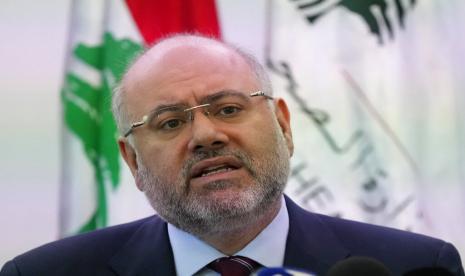 Menteri Kesehatan Lebanon Firas Abiad berbicara dalam konferensi pers tentang kasus kolera pertama, di Beirut, Lebanon, Jumat, 7 Oktober 2022. Abiad mengumumkan kasus kolera pertama di negara yang dilanda krisis itu dalam beberapa dasawarsa.