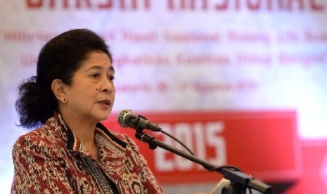 Menteri Kesehatan Nila Djuwita F Muluk memberikan paparan saat pembukaan Forum Riset Vaksin Nasional (FRVN) 2015 di Jakarta, Rabu (26/8).