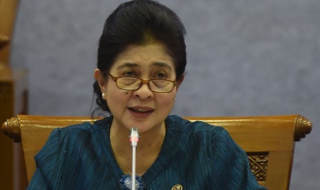 Indonesian Health Minister Nila Djuwita F Moelek 