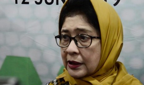 Menteri Kesehatan, Nilla F Moeloek