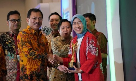 Menteri kesehatan, Terawan Agus Putranto pada acara Penganugerahan Tenaga Kesehatan Teladan di Puskesmas Tingkat Nasional tahun 2019. Sebanyak 140 tenaga kesehatan teladan dari 29 provinsi mendapat penghargaan dari Kemenkes di ICE BSD, Serpong, Banten, Sabtu (9/11).