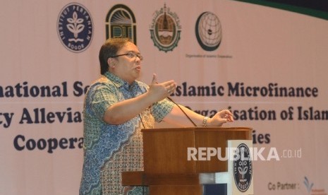 Menteri Keuangan Bambang Brodjonegoro berbicara dalam seminar Intenasional di Institut Pertanian Bogor, Jawa Barat, Sabtu (14/5)