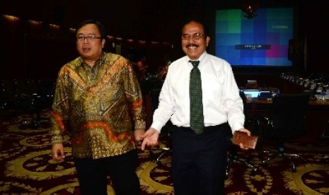 Menteri Keuangan Bambang Brodjonegoro (kiri).