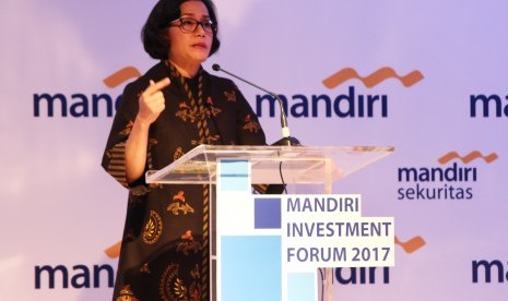 Menteri Keuangan, Sri Mulyani Indrawati memberikan paparan pada Mandiri Investment Forum 2017 di Jakarta, Rabu (8/2). 