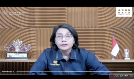 Menteri Keuangan Sri Mulyani memberikan pemaparan dalam konferensi pers APBN KiTa edisi September 2023 yang dipantau secara daring di Jakarta, Rabu (20/9/2023). 