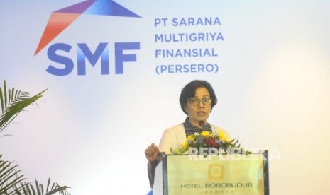 Menteri Keuangan Sri Mulyani memberikan sambutannya dalam Investor Gathering 2017 di Jakarta, Senin (27/3). 