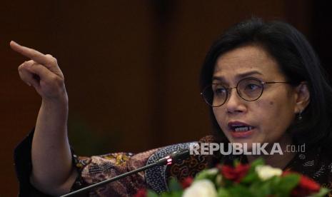 Menteri Keuangan, Sri Mulyani. Menkeu Sri Mulyani mengatakan, Presiden Joko Widodo (Jokowi) memutuskan untuk memperlebar rentang defisit Rancangan Anggaran Pendapatan dan Belanja Negara (RAPBN) 2021 menjadi 5,2 persen dari produk domestik bruto (PDB).