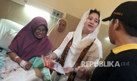 Menteri Koodinator Bidang Pembangunan Manusia dan Kebudayaan (Menko PMK) Puan Maharani melakukan kunjungan kerja ke RS PKU Muhammadiyah Gamping, Sleman Selasa (3/4). 