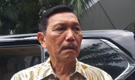 Menteri Koordinator Bidang Kemaritiman dan Investasi Luhut Binsar Panjaitan saat diwawancarai wartawan di Sentul International Convention Center, Bogor, Rabu (13/11).