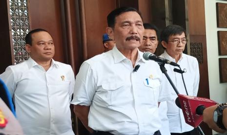 Menteri Koordinator Bidang Kemaritiman dan Investasi (Menko Marves), Luhut Binsar Pandjaitan di Kuta, Kabupaten Badung, Provinsi Bali, Selasa (14/5/2024).