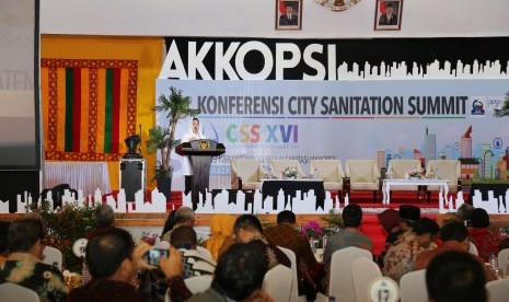 Menteri Koordinator bidang Pembangunan Manusia dan Kebudayaan (Menko PMK) Puan Maharani saat membuka acara City Sanitation Summit XVI yang diselenggarakan oleh Aliansi Kabupaten/Kota Peduli Sanitasi (AKKOPSI) dan Program Kementerian Pekerjaan Umum dan Peru