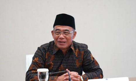 Menteri Koordinator Bidang Pembangunan Manusia dan Kebudayaan (PMK), Muhadjir Effendy. Muhadjir mengaku pernah berkeliling mengunjungi pabrik-pabrik menemui pengusaha agar tidak melakukan PHK massal. (ilustrasi)