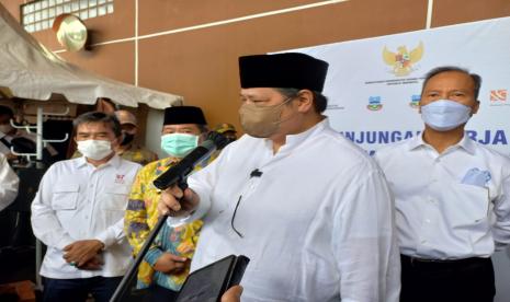  Menteri Koordinator Bidang Perekonomian Airlangga Hartarto menyatakan, peningkatan kualitas Sumber Daya Manusia (SDM) merupakan modal utama dalam mencapai tujuan pembangunan nasional. Pemerintah juga terus berkomitmen meningkatkan kualitas SDM Indonesia, pada 2022 telah dialokasikan anggaran bagi sektor pendidikan yang mencapai Rp 542,8 triliun.