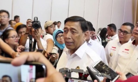 Menteri Koordinator Bidang Politik, Hukum dan Keamanan (Menko Polhukam), Wiranto