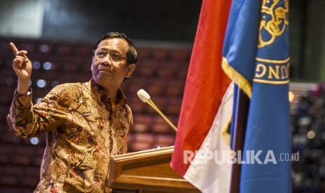 Menteri Koordinator Bidang Politik, Hukum dan Keamanan Mohammad Mahfud MD mengatakan putusan MA soal BPJS sudah final dan mengikat (foto: ilustrasi).