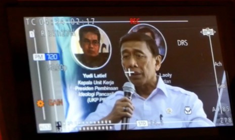 Menteri Koordinator Bidang Politik Hukum, dan keamanan Republik Indonesia, Wiranto 