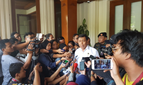 Menteri Koordinator bidang Politik, Hukum dan Keamanan Wiranto.