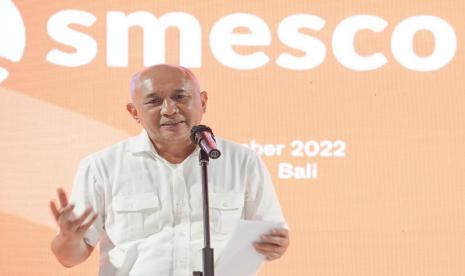 Menteri Koperasi dan UKM Teten Masduki menegaskan, akan menyiapkan dan mengarahkan bisnis santripreneur dan para calon saudagar di berbagai sektor usaha yang menjadi keunggulan domestik Indonesia