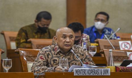 Menteri Koperasi dan UKM Teten Masduki ingin industri furnitur dalam negeri tidak hanya dominan di pasar lokal. Ia ingin industri tersebut pun mampu bersaing masuk dan menguasai pasar global. 