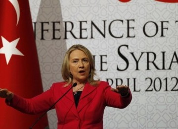 Menteri Luar Negeri AS hillary Clinton dalam konferensi 'Sahabat Suriah' di Turki