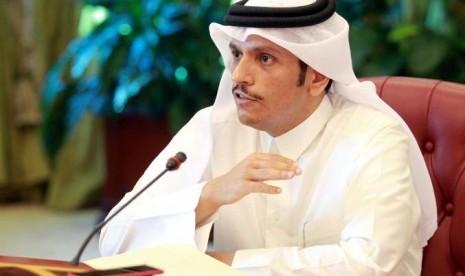 Menteri Luar Negeri Qatar Syeikh Mohammed bin Abdulrahman al-Thani berbicara kepada wartawan di Doha, Qatar, Kamis, 8 Juni 2017.