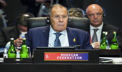  Menteri Luar Negeri Rusia Sergey Lavrov mengambil bagian dalam sesi kerja pertama KTT para pemimpin G20 di Nusa Dua, Bali, Indonesia pada Selasa, 15 November 2022. 