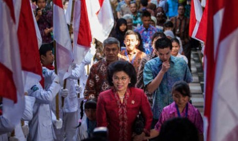 Menteri Negara Pemberdayaan Perempuan dan Perlindungan Anak, Linda Amalia Sari Gumelar menghadiri peresmian Forum Anak Nasional 2013 di Kaliurang, Sleman, Yogyakarta, Ahad (23/6/2013). 