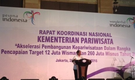 Menteri Pariwisata Arief Yahya dalam memberikan sambutan Rakornas Pariwisata di Grand Ballroom Hotel Indonesia Kempinski, Selasa (26/1)