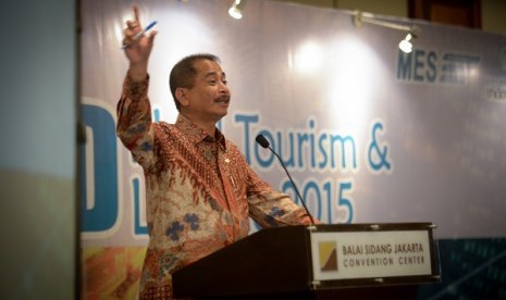 Menteri Pariwisata Arief Yahya dalam membuka acara Forum Grup Diskusi (FGD) Halal Tourism & Lifestyle 2015 di Jakarta Convention Centre, Senayan, Jakarta, Selasa (12/5) 