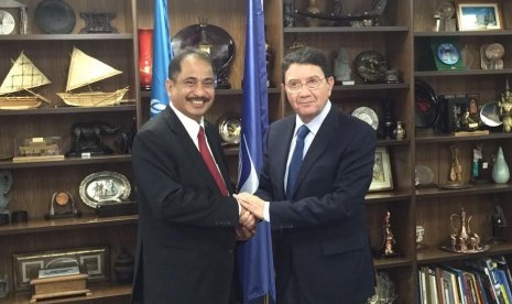 Menteri Pariwisata Arief Yahya (kiri) mengunjungi markas UNWTO di Madrid.