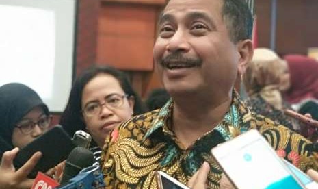 Menteri Pariwisata Arief Yahya menjelaskan mengenai acara Wonderful Indonesia Culinary and Shopping Festival 2018 yang menargetkan kenaikkan transaksi 80 persen dari tahun sebelumnya yang mencapai Rp 150 triliun, Selasa (18/9). 