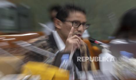 Menteri Pariwisata dan Ekonomi Kreatif, Sandiaga Salahuddin Uno mendorong pelaku pariwisata dan ekonomi kreatif di kota Balikpapan, Kalimantan Timur, untuk memaksimalkan peluang dari pembangunan Ibu Kota Negara (IKN) Nusantara. (ilustrasi)