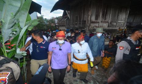 Menteri Pariwisata dan Ekonomi Kreatif Sandiaga Salahuddin Uno berada di tengah perjalanan dinas menuju Desa Wisata Maria, Kecamatan Wawo, Kabupaten Bima, NTB. 