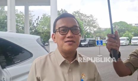 Menteri Pelindungan Pekerja Migran Indonesia P2MI) Abdul Kadir Karding di Istana Kepresidenan Jakarta, Jumat (14/3/2025).